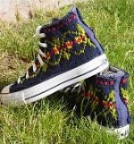 handknittedshoes02.jpg